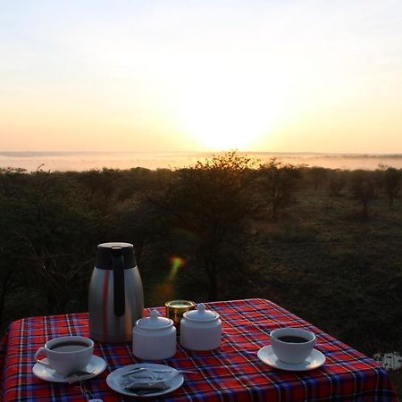 Osero Serengeti Luxury Tented Camp Banagi Exterior photo