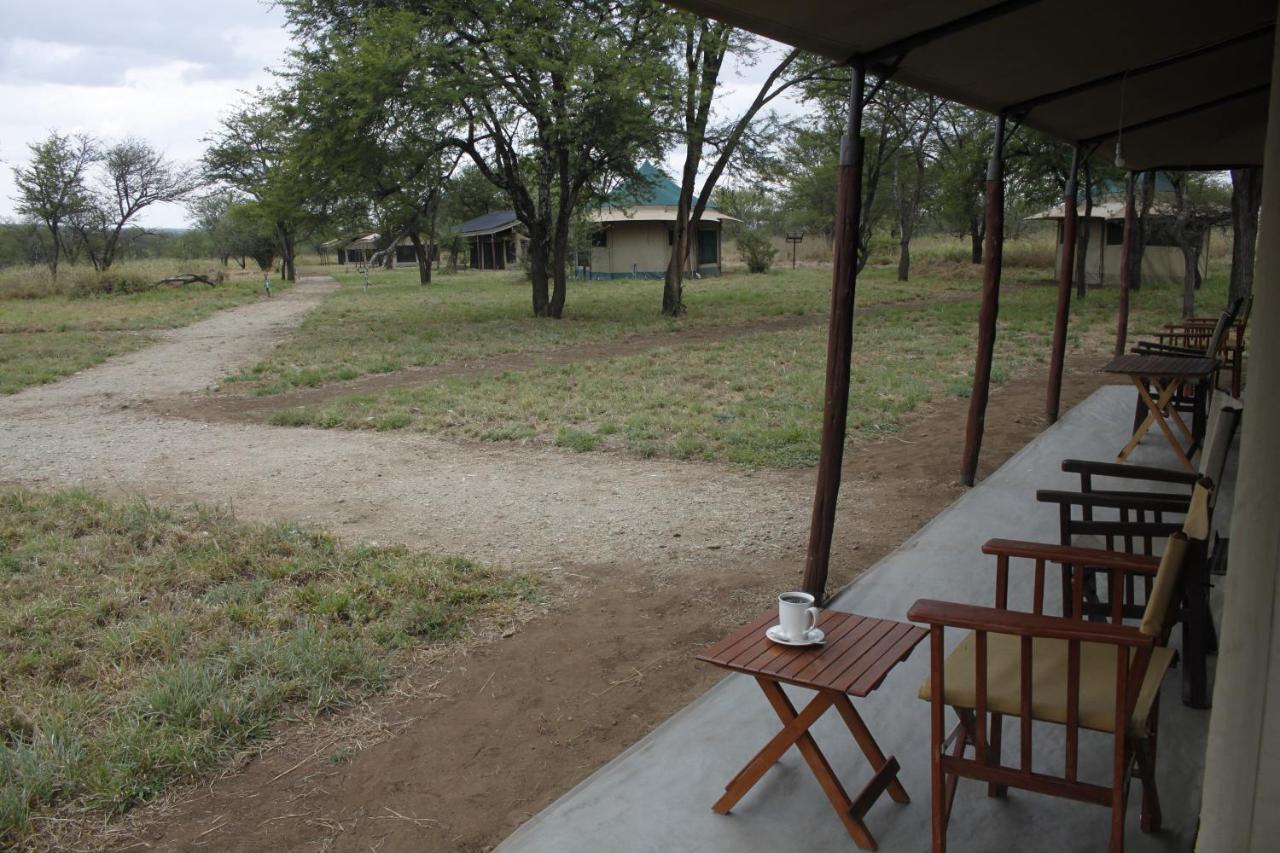 Osero Serengeti Luxury Tented Camp Banagi Exterior photo